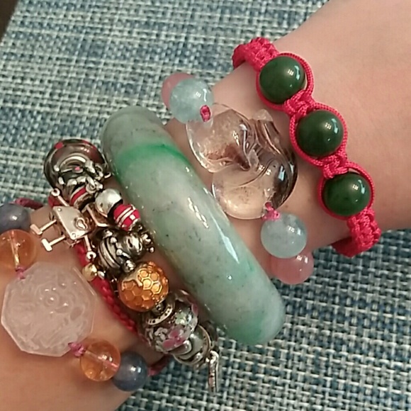 Canadian Nephrite Jade Chinese Red String Bracelet - Picture 4 of 8